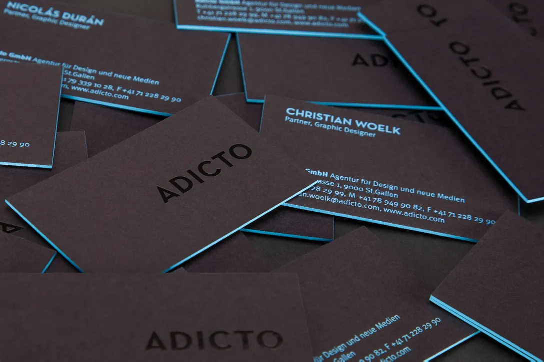 Adicto Visitenkarte, Tradition und Handwerk im Letterpress, NFC-Chip