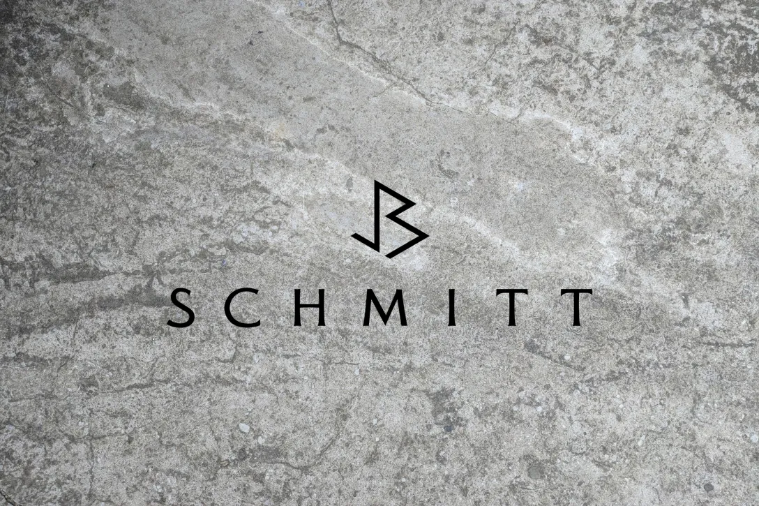 Markenentwicklung für Schmitt Naturstein aus Steinmetz-Zeichen