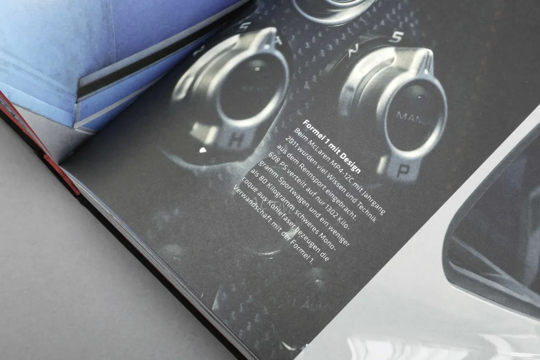 Formel 1 mit Design, Leineneinband, spezielle Papierqualität