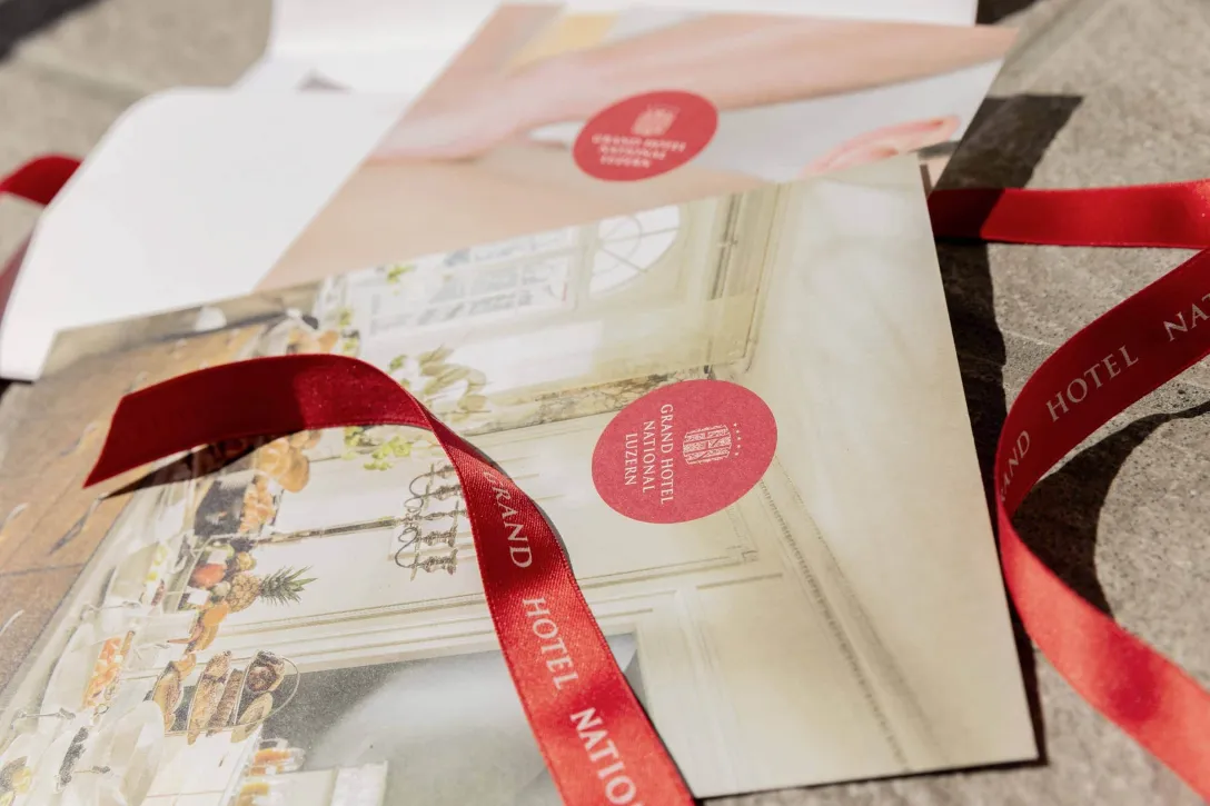 Exklusives Band, Grand Hotel National, Bestellung Online, mit individueller Widmung